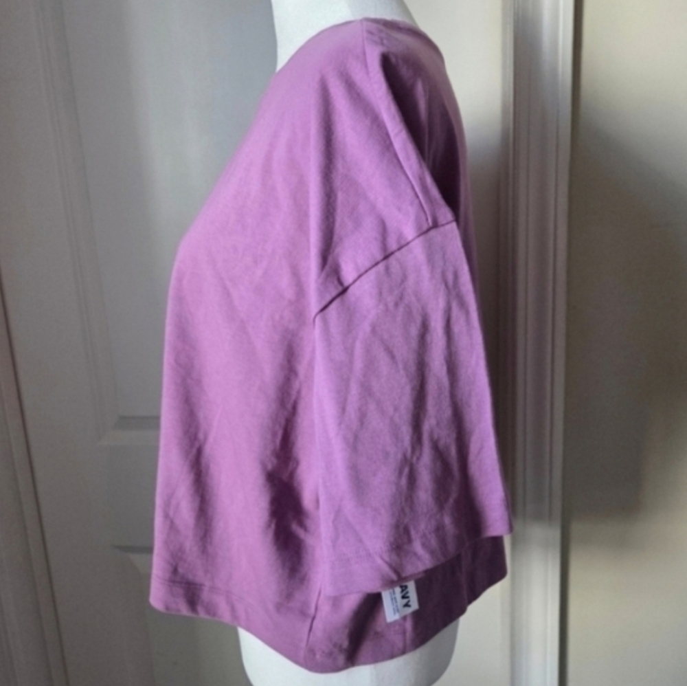 Cropped Tee - Picture 2 of 9